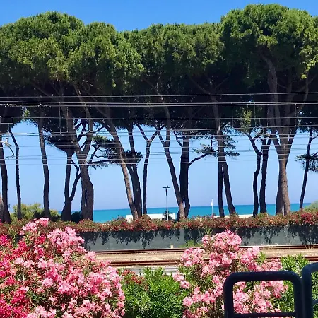 Apartman Trilocale Fronte Mare Pineto